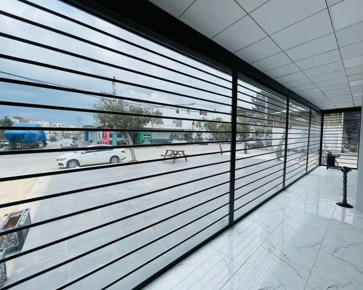 Guillotine Commercial Glass Systems